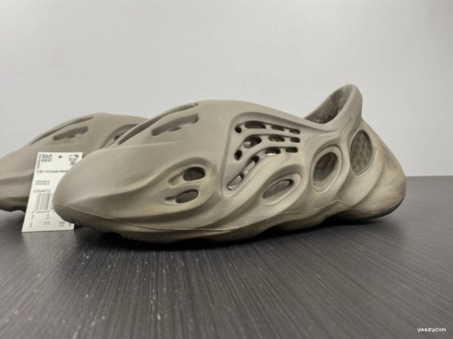 RNNR Stone Yeezy GX4472 Foam Sage Adidas 0709